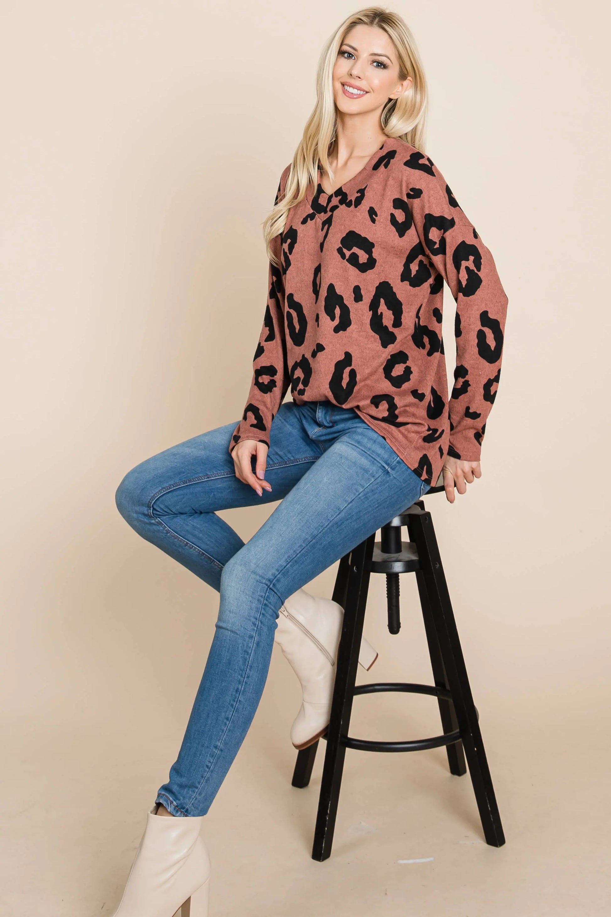 TL1620 LOOSE FIT ANIMAL PRINT KNIT TOP BOMBOM Jojo’s Boutique